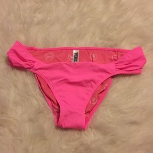 NWOT VS Pink bikini bottoms